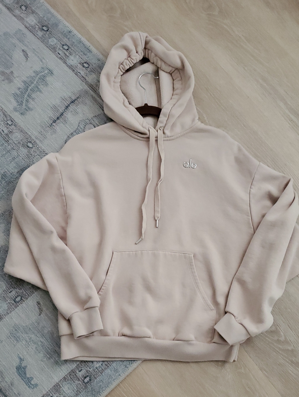 Alo Accolade Soft Beige Sweatshirt Pullover Hoodie SzS
